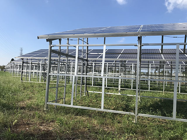 نظام تركيب الطاقة الشمسية للمزرعة