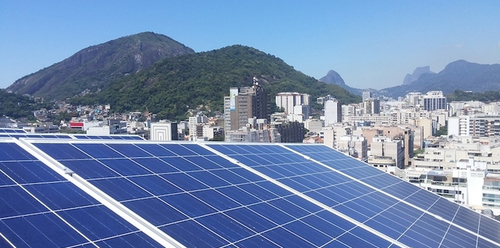 التشريع الجديد في البرازيل لتعزيز الاستثمار في الطاقة الشمسية الموزعة
