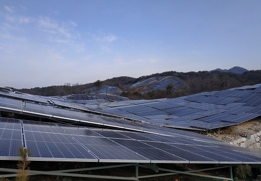 الألواح الشمسية هيكل تركيب وحدة الطاقة الشمسية على الأرض كوريا 10MW
